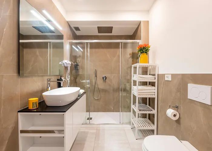 La Casa Sul Naviglio Di Debora Daire Milano