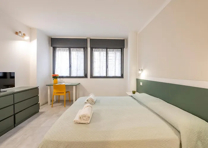 La Casa Sul Naviglio Di Debora Daire *