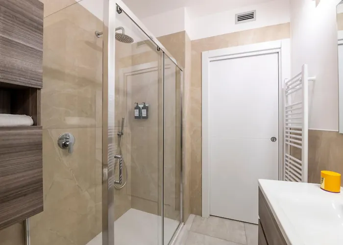 La Casa Sul Naviglio Di Debora Daire Milano
